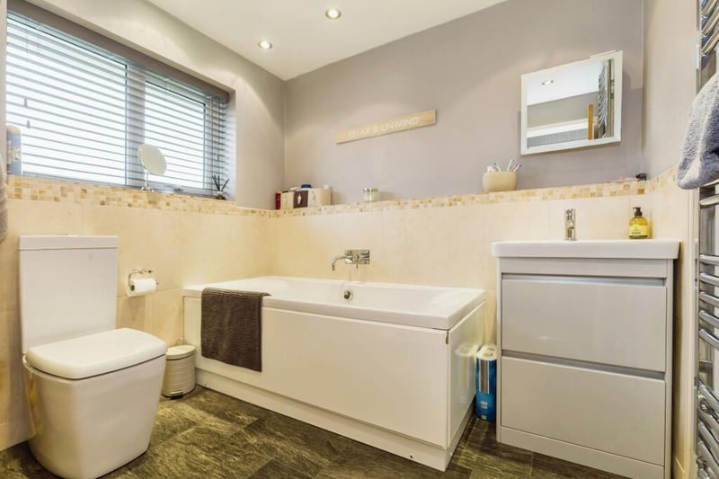 Super slick & modern 3 bed home with stylish design & private rear
